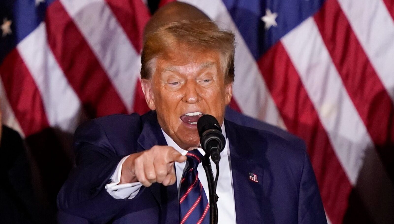 Zeci de democrați din Congresul american solicită demiterea președintelui Donald Trump, după ce acesta a utilizat o retorică violentă la adresa Iranului, inclusiv amenințarea cu distrugerea „unei întregi civilizații”