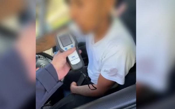 Șofer din Brașov, reținut beat criță: A tras o sticlă de whiskey și beri