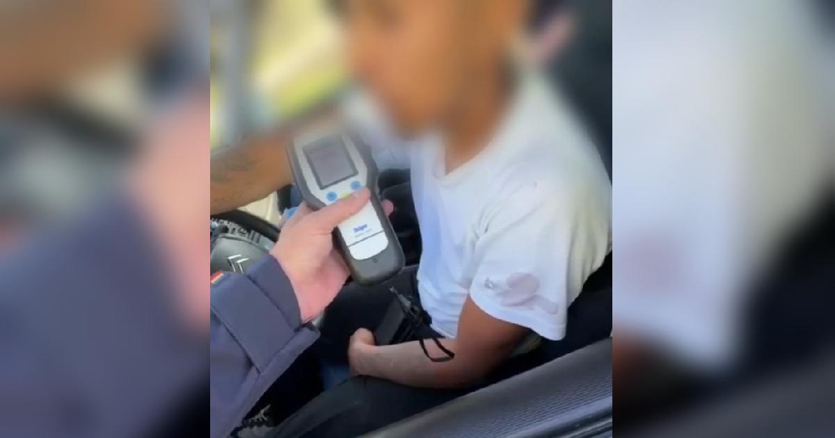 Șofer din Brașov, reținut beat criță: A tras o sticlă de whiskey și beri