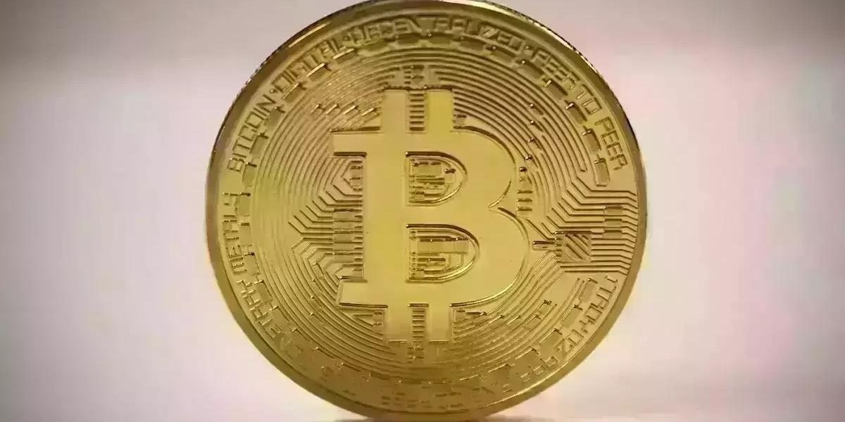Bitcoin, luni, 13 aprilie 2026: Cât costă moneda digitală azi