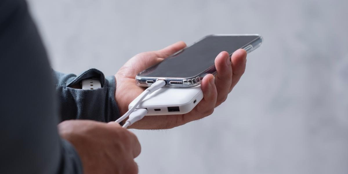 Țară cu reguli noi: Baterii interzise la bordul avioanelor din 24 aprilie