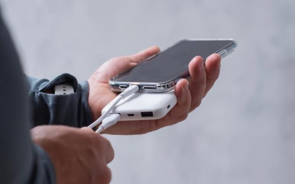 Țară cu reguli noi: Baterii interzise la bordul avioanelor din 24 aprilie