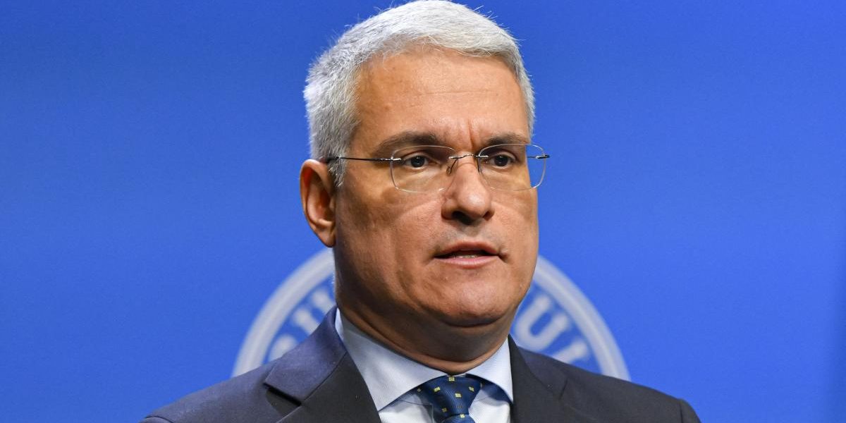 Ancheta la start: Microbuze pentru elevi, prețuri umflate cu PNRR