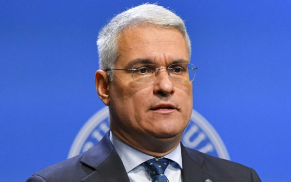 Ancheta la start: Microbuze pentru elevi, prețuri umflate cu PNRR