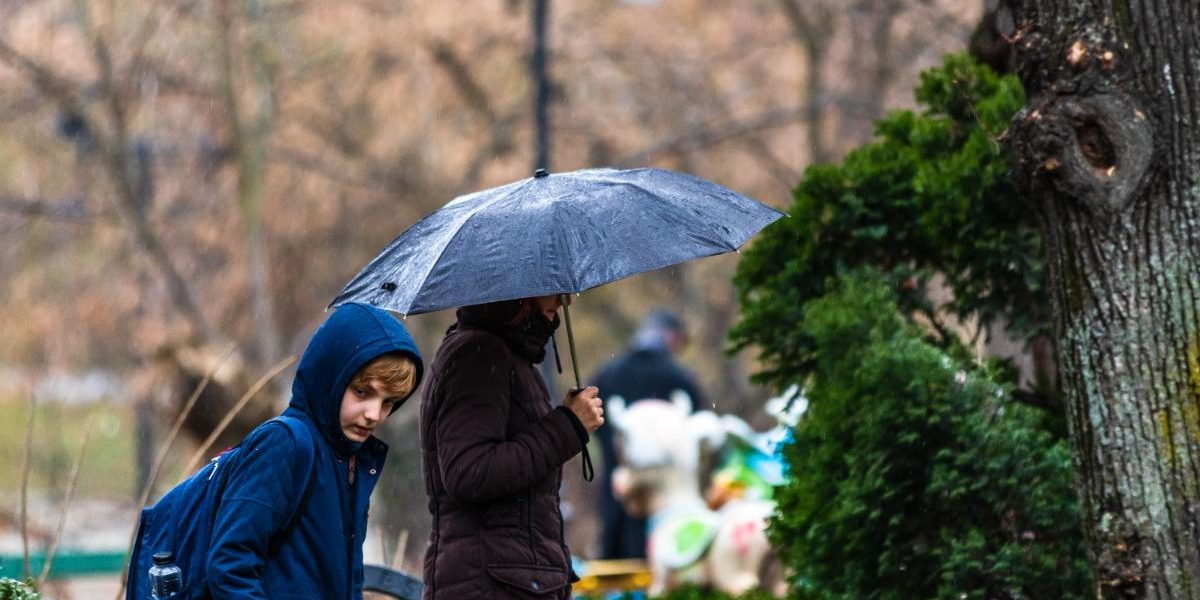 Meteorologii anunță: Ploi și vreme capricioasă de 1 Mai în toată România
