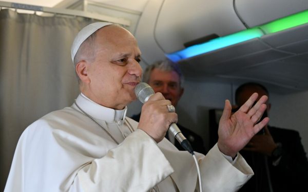 Trump refuză să își ceară scuze Papei Leon