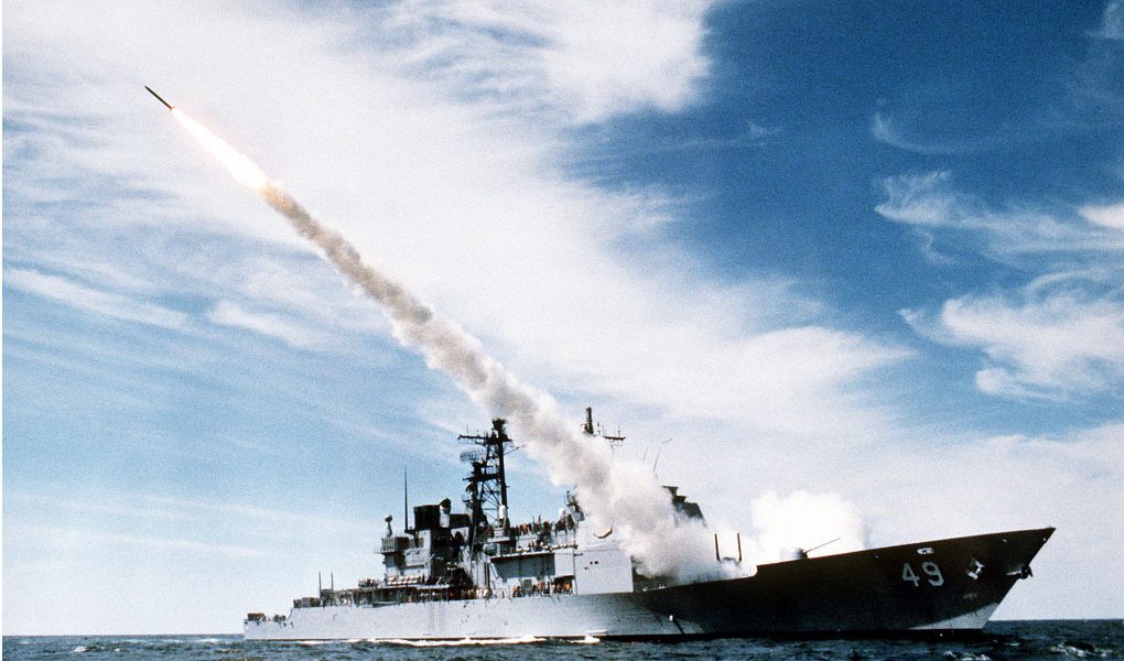 Distrugătoarele SUA intră în Strâmtoarea Ormuz: Tensiuni în creștere