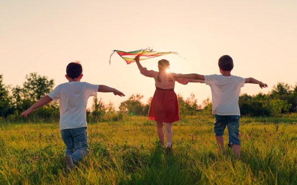 De ce copilăria avea veri nesfârșite? Explicația surprinzătoare