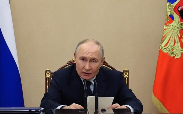 Putin, furios pe economie: Oficialii, puși să găsească soluții