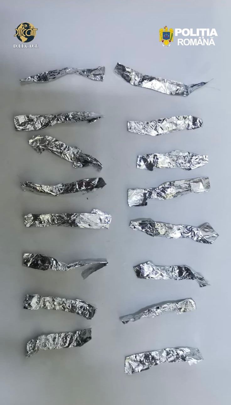 Polițiștii din Iași au prins în flagrant un traficant de droguri de mare risc Un bărbat în vârstă de 49 de ani a fost reținut duminică, după o acțiune coordonată de polițiștii din cadrul Brigăzii de Combatere a Criminalității Organizate Iași și DIICOT Iași