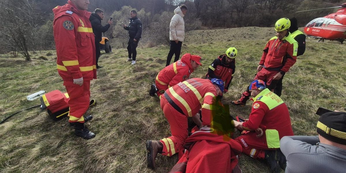 Accident grav cu ATV la Petrila: Victima, transportată de SMURD