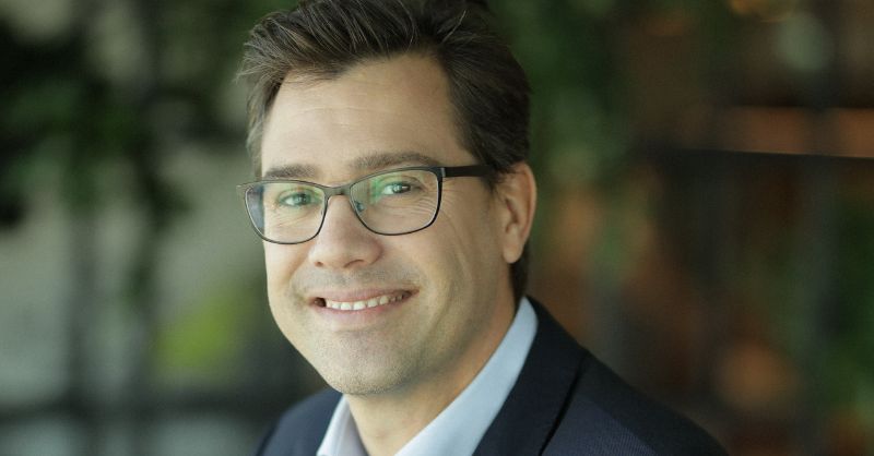 eToro readuce AI-ul în investiții: Asistentul Tori, relansat pe platformă