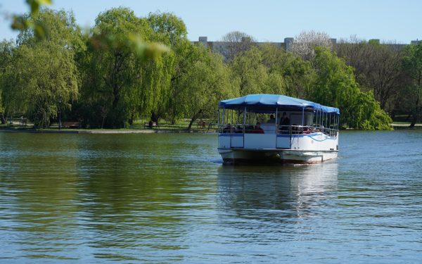 Gratuit prin Parcul IOR: Vaporașul te poartă zilnic pe lac. Află orarul