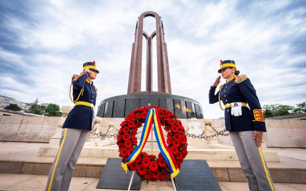 Astăzi, România onorează eroii: Amintirea celor ce au făcut istorie!