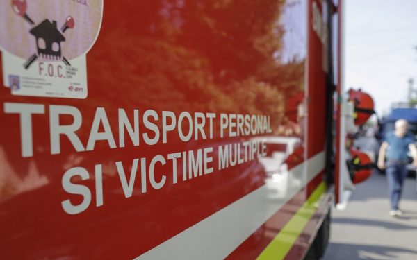 Doi minori, scoși din Lacul Chitila: Unul e resuscitat