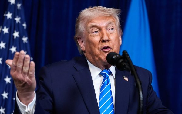 Trump, acuzat de tranzacții controversate. Eric Trump: „Sunt o minciună!”