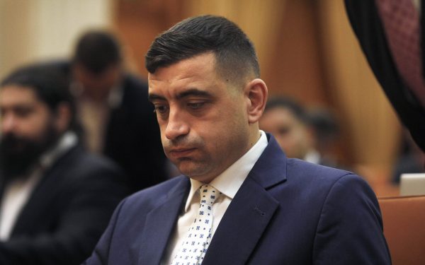 Voiculescu: AUR al lui Simion, mâna PSD în dărâmarea guvernului. „Nu sunt idiot”