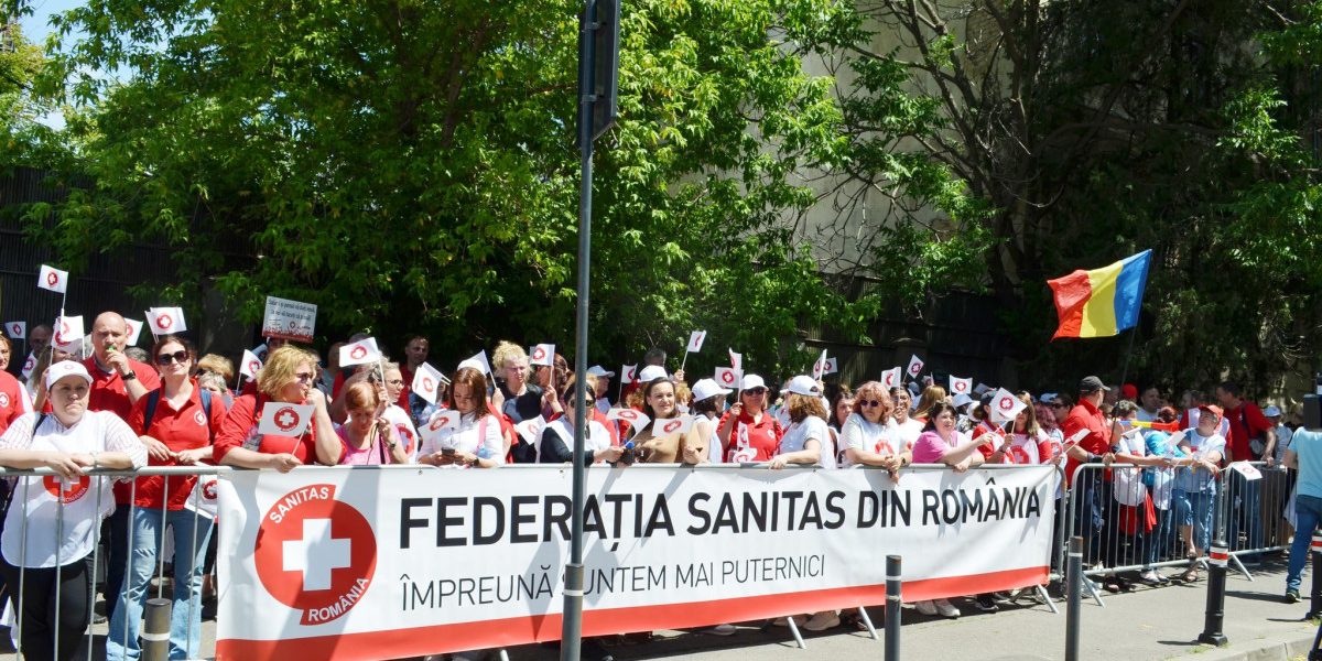 Sănătatea, în stradă! Angajații protestează dur: „Nu mai suntem Cenușăreasa”