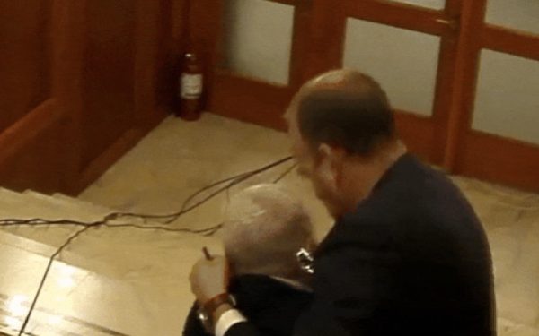 Începe procesul bătăii din Parlament: Vâlceanu vs. Roman la doi ani de la scandal