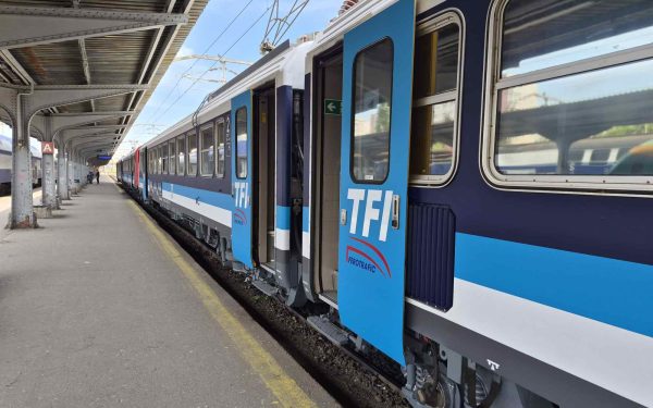 Primul tren Intercity privat din România a pornit pe ruta București-Suceava