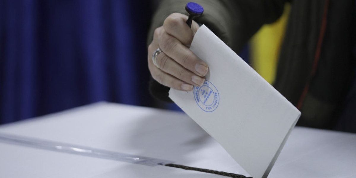 AUR, pe val! Sondaj CURS: partidul lui George Simion, peste PSD și PNL
