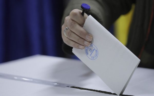 AUR, pe val! Sondaj CURS: partidul lui George Simion, peste PSD și PNL
