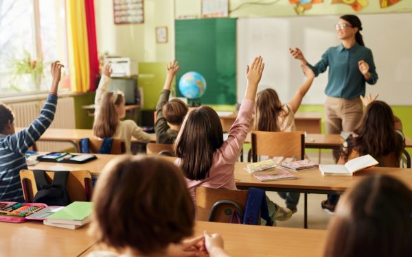 Zi liberă pe 5 iunie: De ce elevii și profesorii NU merg la școală