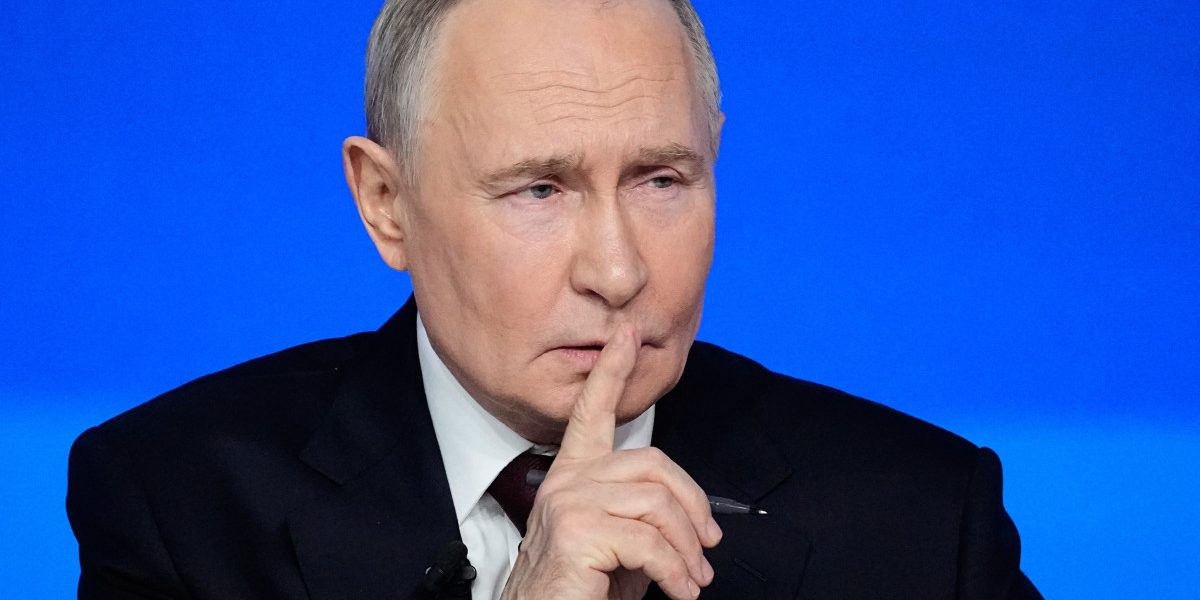 Putin, cu economia Rusiei în picaj: Taxe noi, măsuri disperate