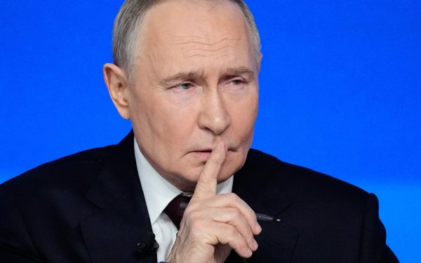Putin, cu economia Rusiei în picaj: Taxe noi, măsuri disperate