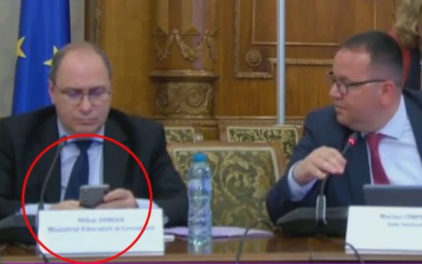 Dimian, scandal după ignorarea unei eleve: își donează salariul de ministru