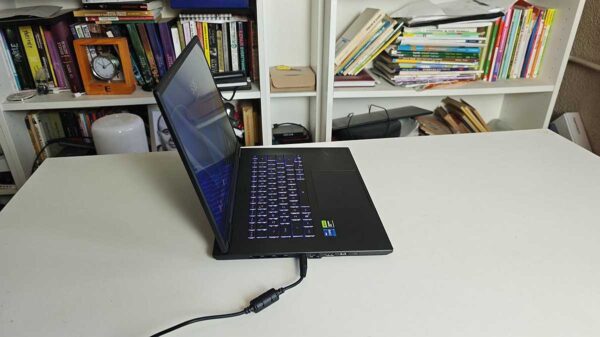 GIGABYTE A16: Gaming performant, preț de bun simț