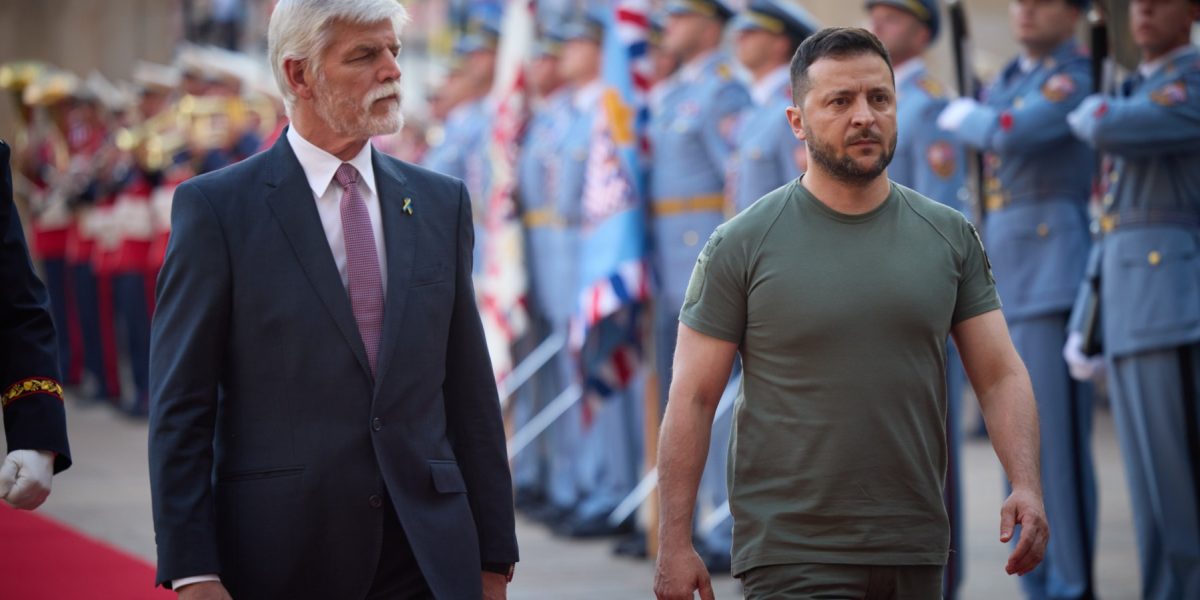 Cehii îl trimit pe Pavel la NATO, Babis, înfrânt de Curtea Constituțională