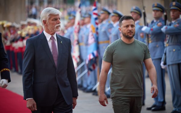 Cehii îl trimit pe Pavel la NATO, Babis, înfrânt de Curtea Constituțională