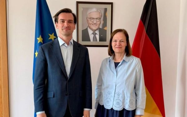 Ambasadorul Ganninger, discuții cu Guvernul F.