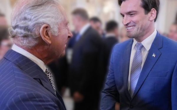 Rege Charles al III-lea: O seară regală la ziua sa