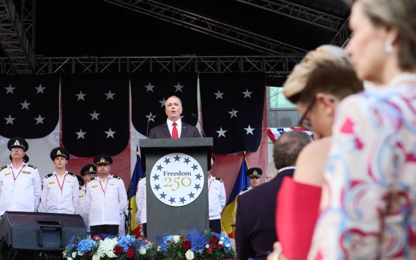 Ambasada SUA, recepție la București: bucurie și diplomatie