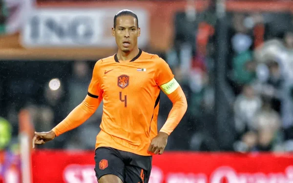 Vand Dijk, „Boeing 747” pe teren, șocul lui Van der Vaart