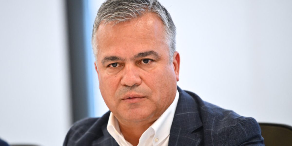 Vestea de guvern: Premierul și miniștrii depuși, calendarul stabilit