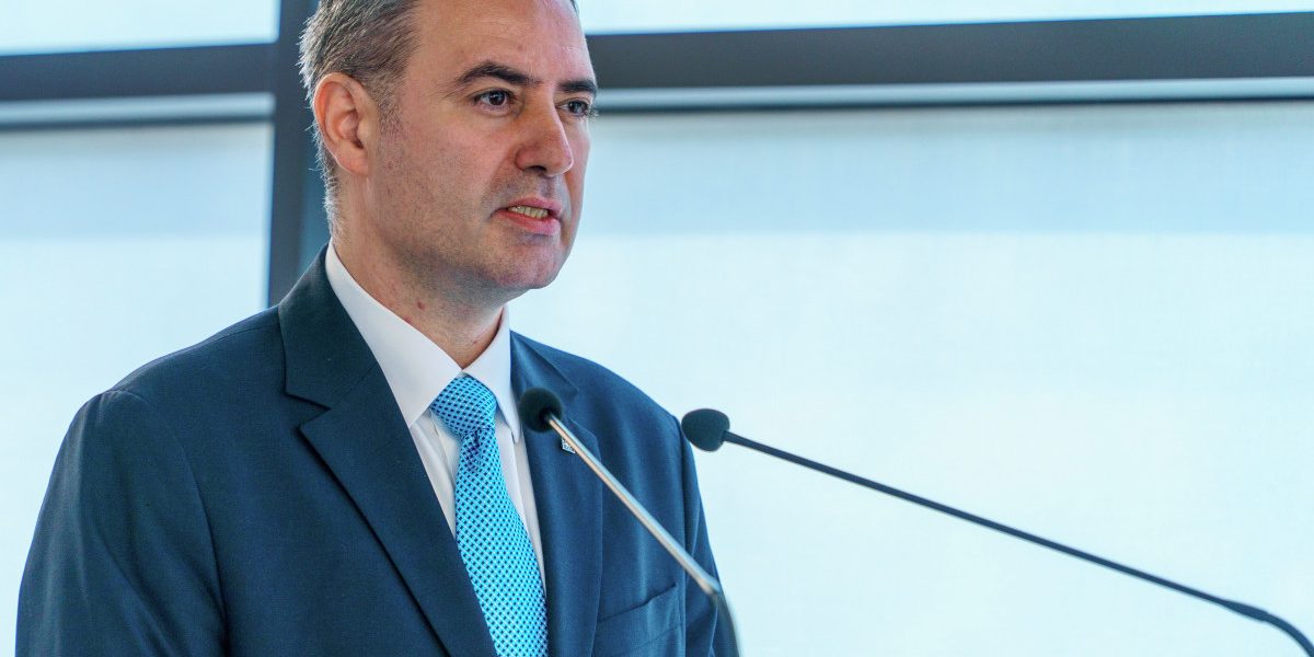 Nazare la Finanțe, risc de retrogradare. România în alertă