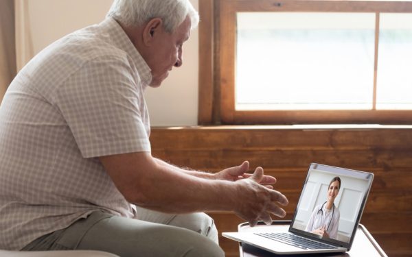 Telemedicina: Pacienții, monitorizați și tratați acasă