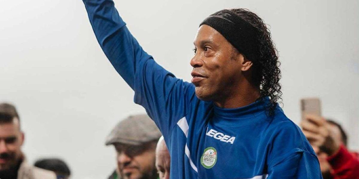 Ronaldinho revine în Serie C la 46 de ani. „Dansez cu mingea”