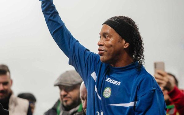 Ronaldinho revine în Serie C la 46 de ani. „Dansez cu mingea”