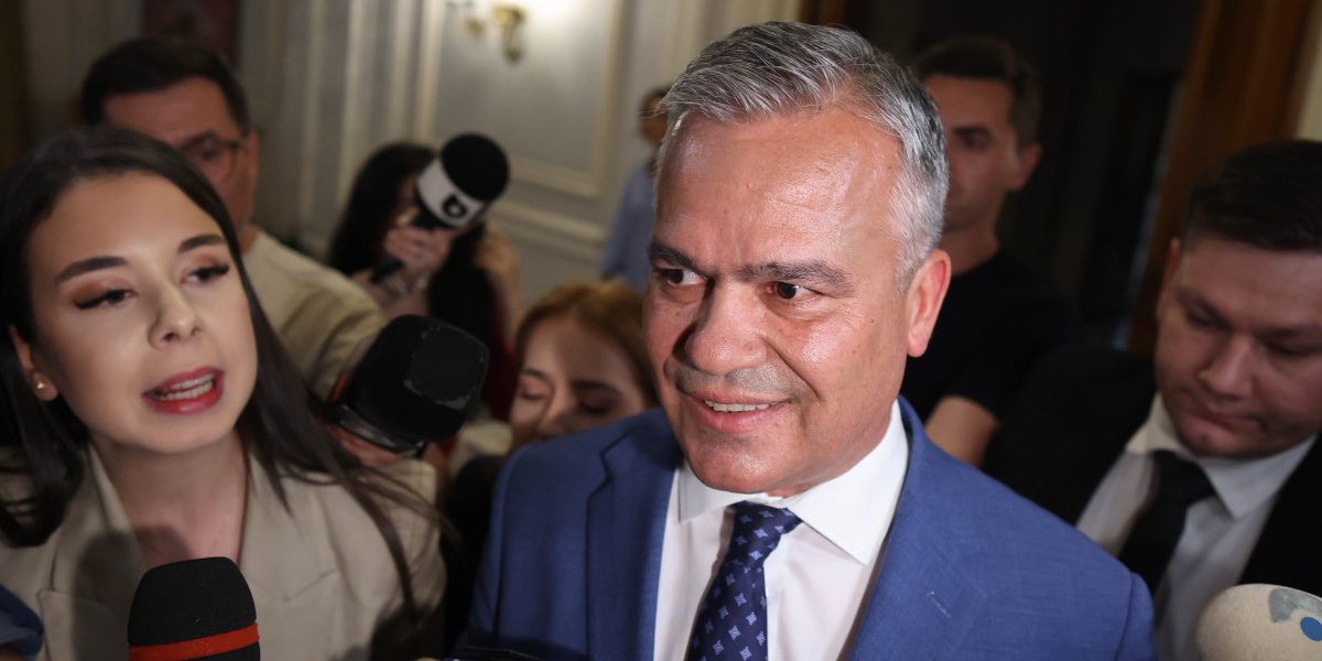 VEȘTEA: Căutări pentru majoritate continuă, lista miniștrilor așteptată
