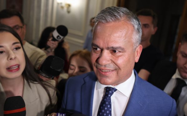 VEȘTEA: Căutări pentru majoritate continuă, lista miniștrilor așteptată