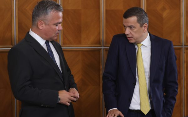 PSD: Șase voturi contra Guvernului! Lider PNL la discuții cu GRINDEANU