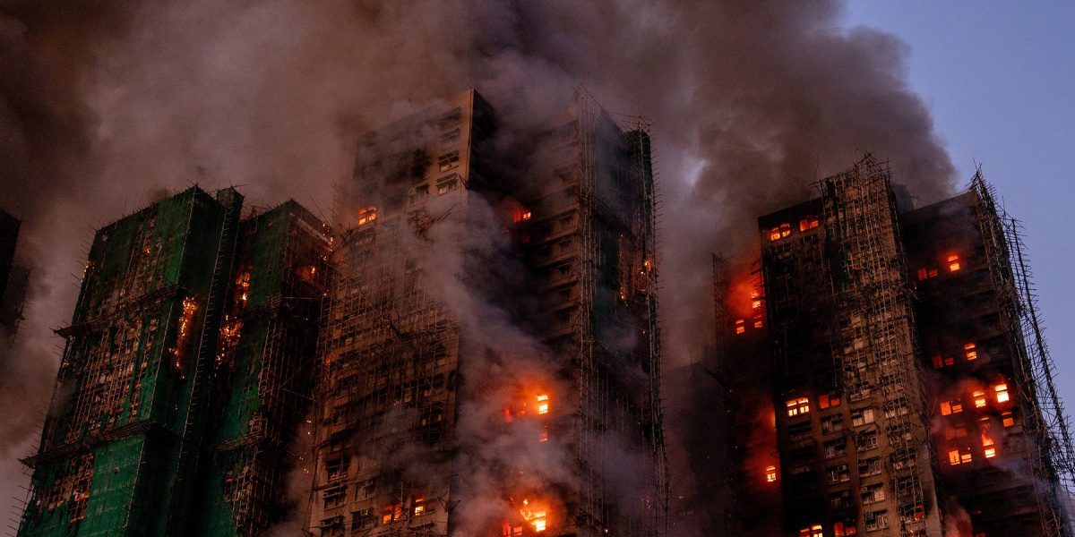 Incendiu Hong Kong: 9 trimiși în judecată, după 216 de morți