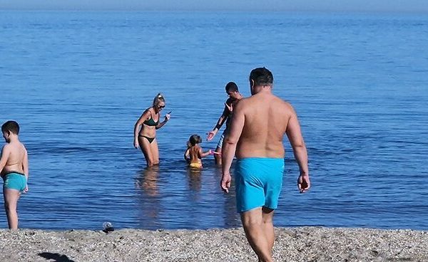 Valuri reci pe Litoral: Apa Mării Negre, 15 grade!