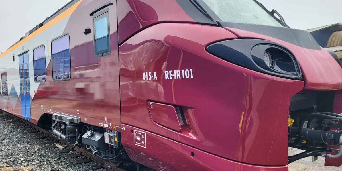Tren nou atacat cu pietre pe ruta Constanța-București