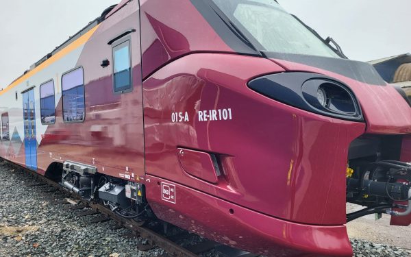Tren nou atacat cu pietre pe ruta Constanța-București