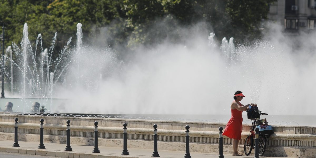 Iulie vine cu caniculă. Temperaturile sar peste normal